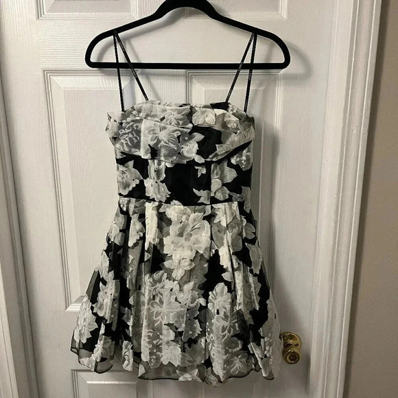 Women’s B. Darlin Dress Size 3/4 - Picture 1 of 6